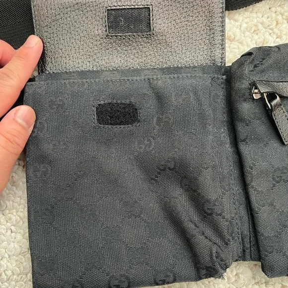 Gucci Black Belt Bag with Dual Pockets - Picture 7 of 9